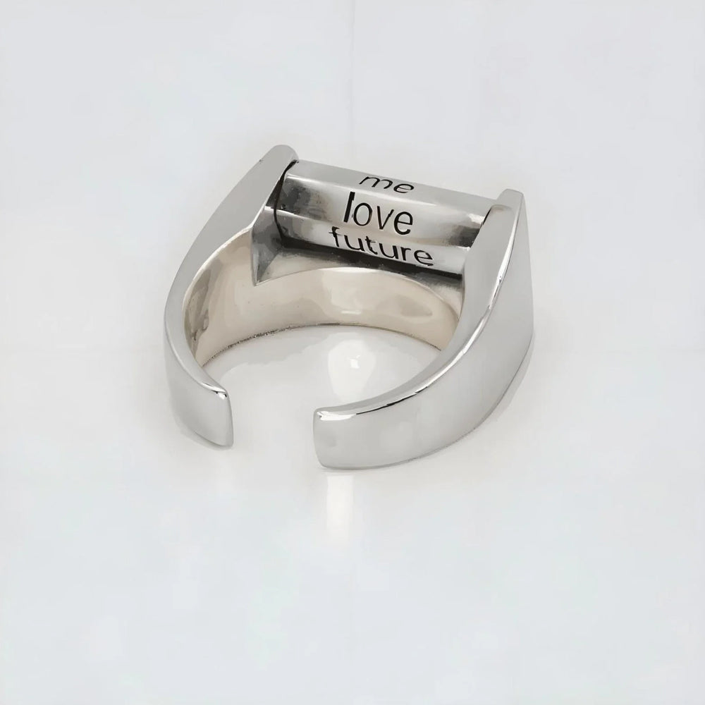 Rotating ring with your choice of mood