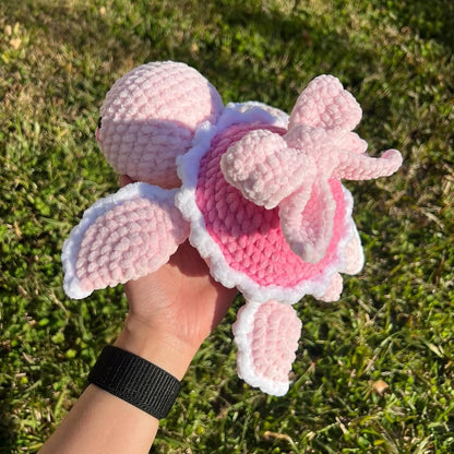 Cute pink bow woven turtle